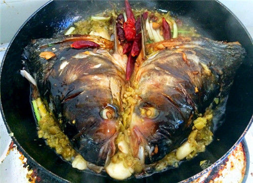 名厨必会的红烧鲢鱼头做法