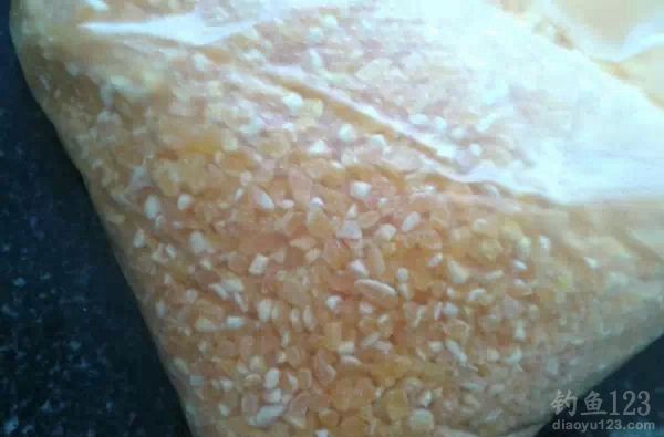 自制玉米糝小米大米混合型鯽魚鯉魚窩料