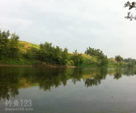 重庆龙溪河龙滩村某河段