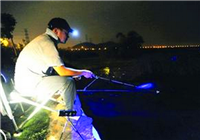夏季夜钓时选择和使用浮漂的技巧（上）