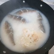 【烹饪】鲫鱼汤如何炖才能奶白鲜美，我的方法分享给大家
