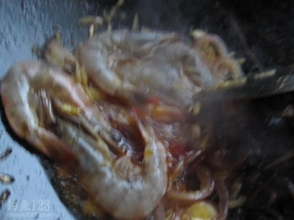 鲟鱼八珍锅的做法