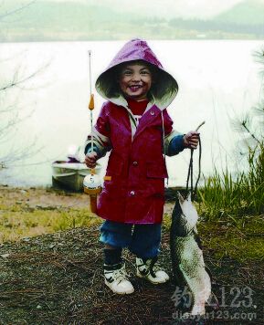 小时候的钓鱼图片